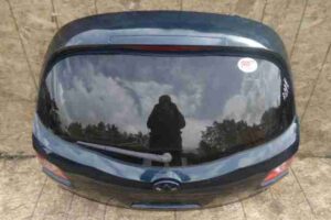 Изображение товара 8233 - 00008233 kryshka bagazhnika 