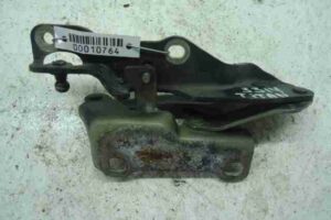 Изображение товара 10764 - 00010764 petlya kapota pravaya Land Rover Range Rover Sport