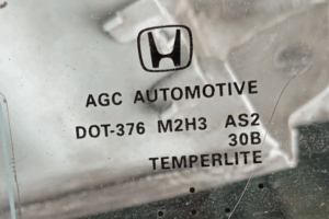 Изображение товара 17593 - 00017593 steklo dveri perednej levoj Renault Sandero