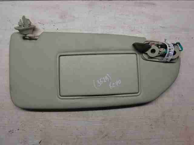 Изображение товара 18494 - 00018494 kozyrek solntsezaschitnyj Volvo XC70