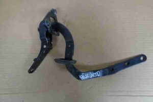 Изображение товара 18711 - 00018711 petlya kryshki bagazhnika Volvo XC70