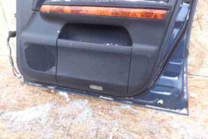 Изображение товара 18929 - 00018929 dver perednyaya pravaya BMW X1 3