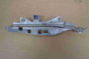 Изображение товара 18990 - 00018990 petlya kapota pravaya Volvo XC70 1