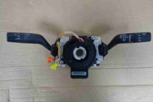 Изображение товара 19351 - 00019351 pereklyuchatel podrulevoj (strekoza) Citroen Berlingo