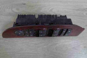 Изображение товара 19739 - 00019739 blok upravleniya steklopodemnikami 1