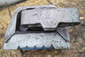 Изображение товара 20487 - 00020487 podushka krepleniya dvigatelya Volkswagen T4 3