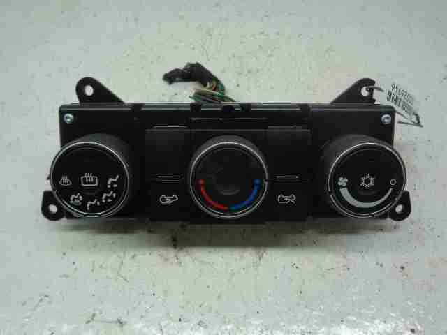 Изображение товара 26946 - 00026946 pereklyuchatel otopitelya Opel Omega