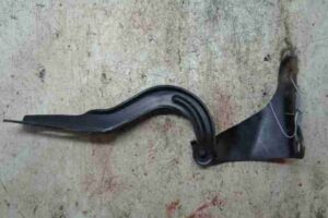 Изображение товара 27545 - 00027545 petlya kapota levaya Renault Sandero