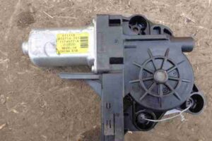 Изображение товара 28272 - 00028272 motorchik steklopodemnika Volvo 440