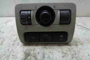 Изображение товара 30614 - 00030614 knopka salona Peugeot 306