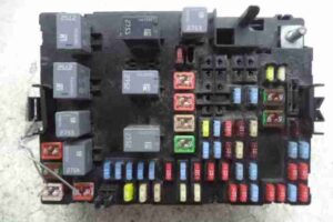 Изображение товара 30824 - 00030824 blok predokhranitelej Pontiac Vibe