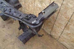 Изображение товара 33010 - 00033010 perednyaya chast kuzova Pontiac Vibe 2