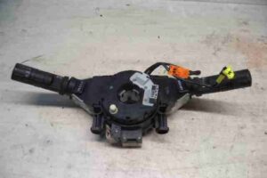 Изображение товара 37632 - 00037632 pereklyuchatel podrulevoj (strekoza) Renault Sandero