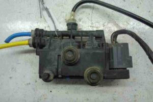 Изображение товара 37755 - 00037755 blok klapanov podveski Audi Q7