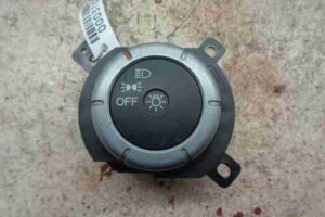 Изображение товара 37822 - 00037822 pereklyuchatel sveta Renault Logan