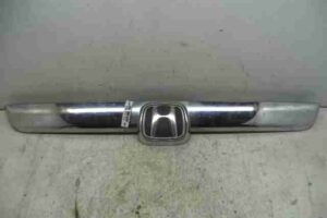 Изображение товара 39154 - 00039154 nakladka kryshki bagazhnika Renault Sandero