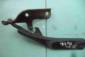 Изображение товара 40395 - 00040395 petlya kapota Renault Sandero