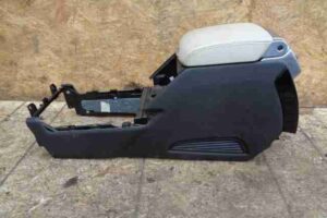 Изображение товара 42621 - 00042621 podlokotnik Audi Q7 2