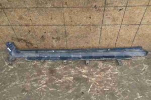 Изображение товара 42794 - 00042794 porog plastikovyj pravyj Renault Sandero 1