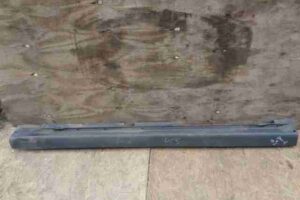 Изображение товара 43577 - 00043577 porog plastikovyj pravyj Volvo 850