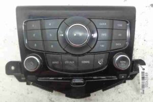 Изображение товара 43589 - 00043589 panel upravleniya magnitoloj 