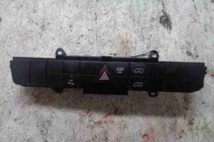 Изображение товара 44894 - 00044894 knopka avarijnoj signalizatsii Toyota Celica