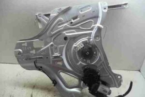 Изображение товара 47603 - 00047603 steklopodemnik perednij levyj Mercedes CLA