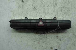 Изображение товара 48916 - 00048916 knopka avarijnoj signalizatsii Toyota Celica