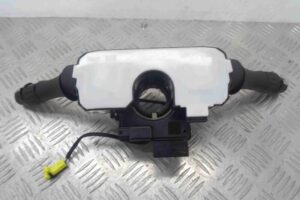 Изображение товара 52612 - 00052612 pereklyuchatel podrulevoj (strekoza) Toyota Hiace 2