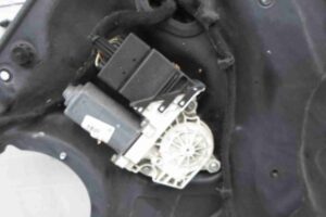 Изображение товара 58395 - 00058395 motorchik steklopodemnika Volvo S40