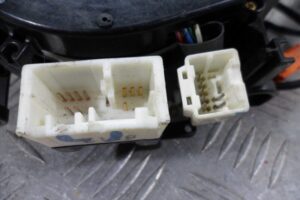 Изображение товара 61114 - 00061114 pereklyuchatel podrulevoj (strekoza) Land Rover Range Rover Sport 4