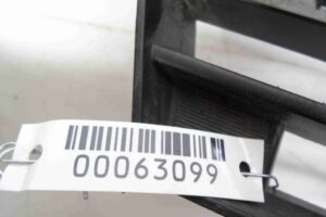 Изображение товара 63099 - 00063099 zaglushka (reshetka) v bamper Subaru Legacy