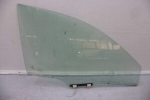 Изображение товара 65083 - 00065083 steklo dveri perednej pravoj Renault Sandero