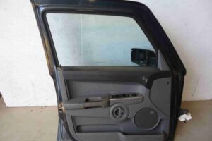 Изображение товара 69961 - 00069961 dver perednyaya levaya Chrysler Cirrus