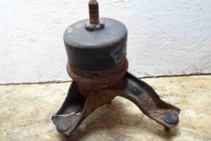 Изображение товара 75232 - 00075232 podushka krepleniya dvigatelya Subaru Legacy 1