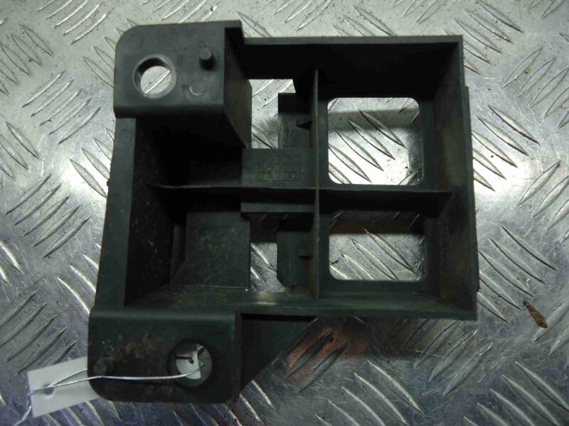 Изображение товара 75778 - 00075778 kronshtejn perednego bampera Toyota Celica