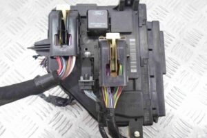 Изображение товара 81367 - 00081367 blok predokhranitelej BMW 4 Series