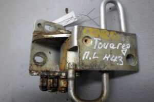 Изображение товара 83820 - 00083820 petlya dveri perednyaya Toyota Matrix 1