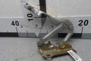 Изображение товара 86456 - 00086456 petlya kapota levaya Land Rover Range Rover Sport