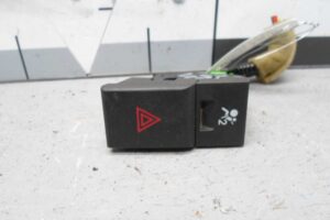 Изображение товара 87555 - 00087555 knopka avarijnoj signalizatsii 