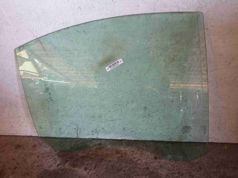 Изображение товара 88302 - 00088302 steklo dveri zadnej pravoj Volvo 440 5