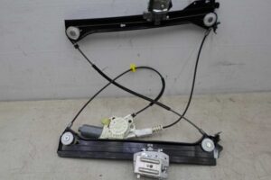 Изображение товара 88331 - 00088331 steklopodemnik perednij pravyj Honda Fit