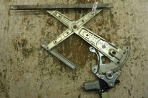 Изображение товара 91796 - 00091796 steklopodemnik zadnij levyj Lexus LS