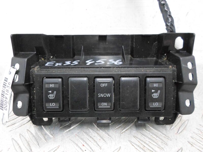 Изображение товара 91836 - 00091836 knopka salona Toyota Hiace