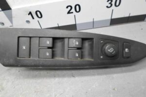 Изображение товара 92530 - 00092530 knopka steklopodemnika Opel Omega