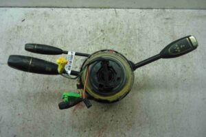 Изображение товара 94236 - 00094236 pereklyuchatel podrulevoj (strekoza) Ford Scorpio