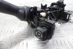 Изображение товара 94401 - 00094401 pereklyuchatel podrulevoj (strekoza) Chevrolet Trailblazer