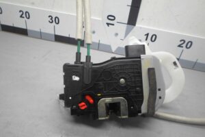 Изображение товара 94954 - 00094954 zamok dveri Alfa Romeo 146 1