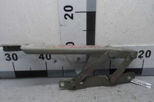 Изображение товара 96288 - 00096288 petlya kapota levaya Peugeot 207