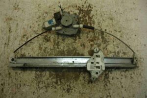 Изображение товара 96537 - 00096537 steklopodemnik perednij pravyj LDV Convoy